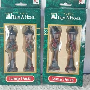 Set 2 Trim A Home Battery Powered Lighted Lamp Posts Christmas Village Accessory